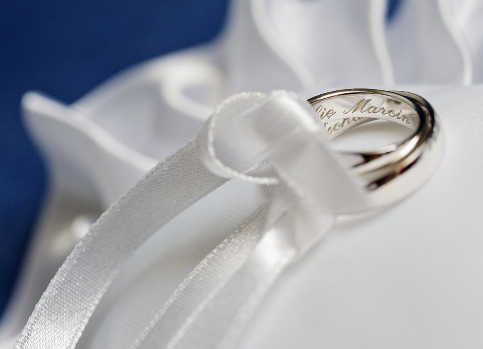 mkt a rotary engraved wedding rings